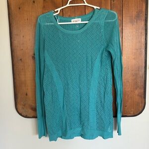 Lightweight Sweater Size Large